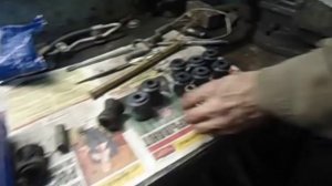 Ремонт Нивы (часть № 2 замена втулок реактивных тяг )