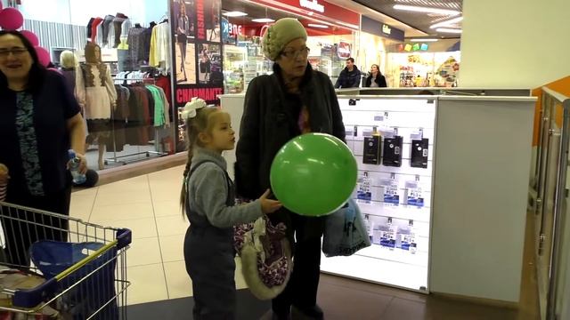 Белые ходоки в "Макси", промоакция в поддержку 20-летия Школы боевых искусств Анатолия Чиканчи смотреть онлайн