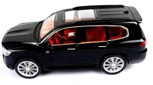 Toyota Lexus 570 Vs Toyota Alphard White