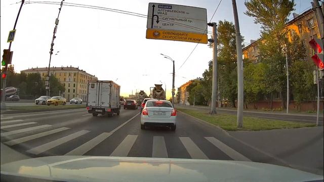 Гонка бетономешалок - занимают 2 ряда из 3 смотреть онлайн