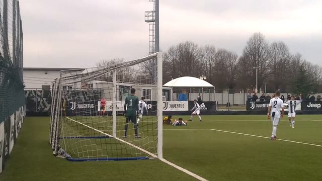 Under 15, 9^ Ritorno - Juventus-Parma, 31' contrasto in area Traore-Antolini смотреть онлайн