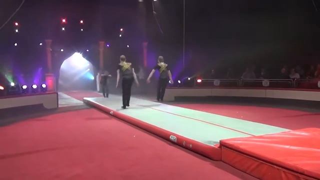 #Цирковое шоу. Применение #акробатической дорожки