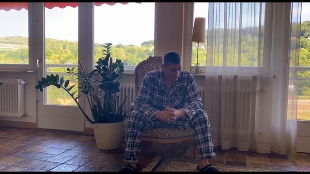 Толя Солома и ЛЕГОЛАЙЗ или зачем он приехал в ЕВРОПУ смотреть онлайн