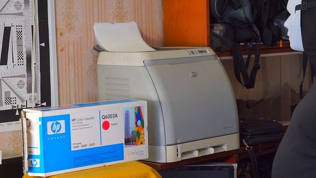 Заменил пурпурный красный картридж в своём цветном лазерном принтере HP CLJ 2605 смотреть онлайн