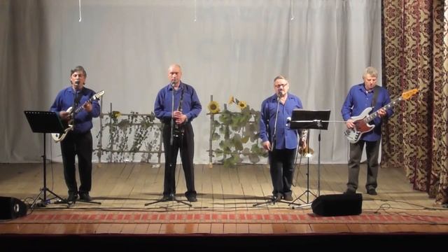 Вокально-инструментальный ансамбль "Август" - Листья жёлтые смотреть онлайн
