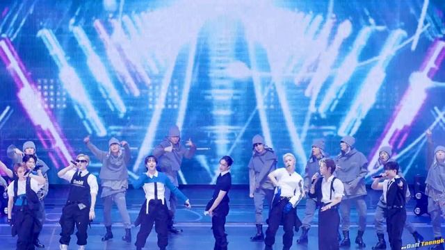 231010 스트레이키즈 Stray Kids 'TOPLINE + 특(S-Class)' 4K 60P 직캠 @TMA By DaftTaengk
