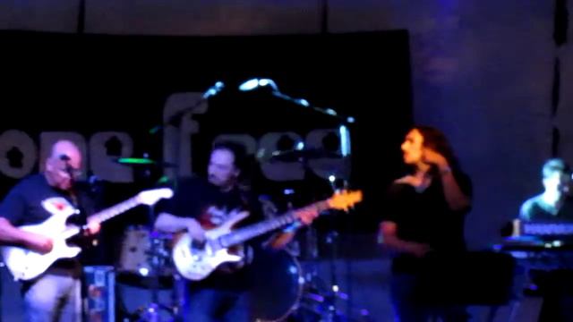 Stone Free live a Vomano (TE) смотреть онлайн