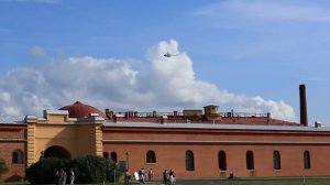 Взлет вертолета МИ 8