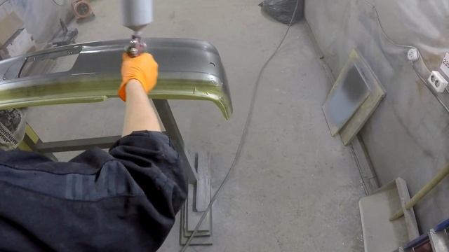 Покраска двухцветного бампера Toyota Cresta JZX100