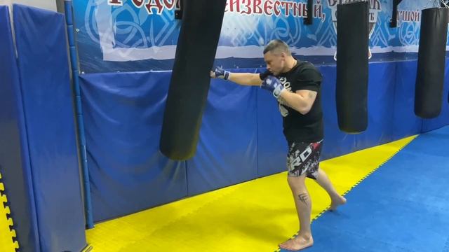 Как работать на груше и настенной подушке смотреть онлайн