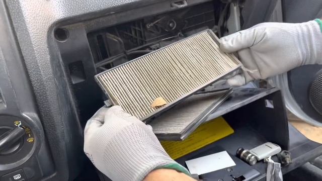 COMO CAMBIAR EL FILTRO DEL AIRE ACONDICIONADO EN EL HYUNDAI GETZ 2006 #hyundaigetz смотреть онлайн