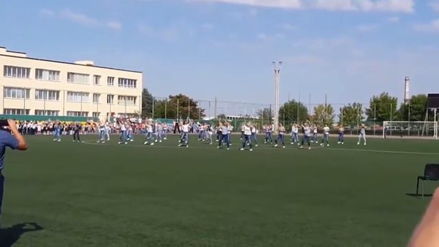 Флешмоб мамочек первоклассников. 1 сентября смотреть онлайн