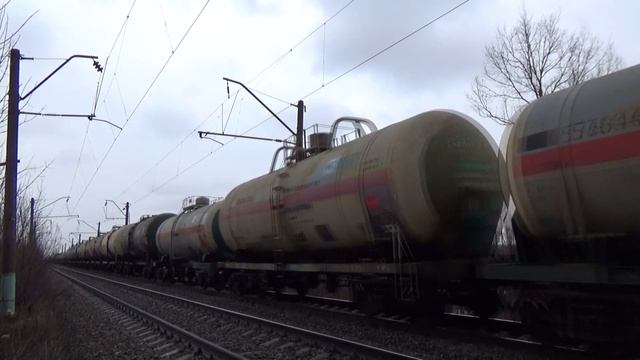 "Машка из Смоленска!" Тепловоз 2М62-0680 с наливными цистернами смотреть онлайн