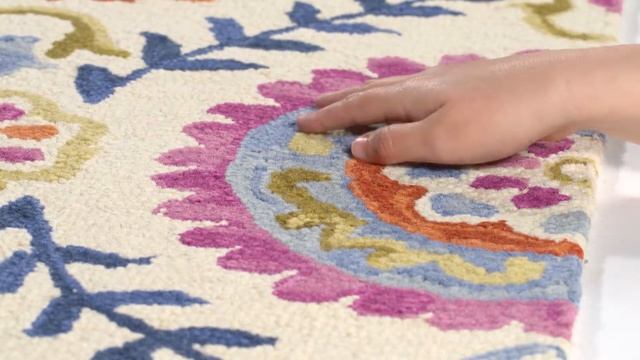 Ivory & Multi Colored Suzani Rug by Safavieh - SZN374B смотреть онлайн