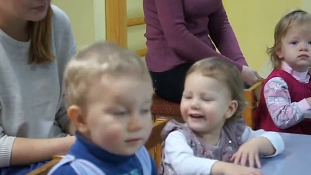 начинают говорить целыми фразами, Мила, 1,5 года смотреть онлайн
