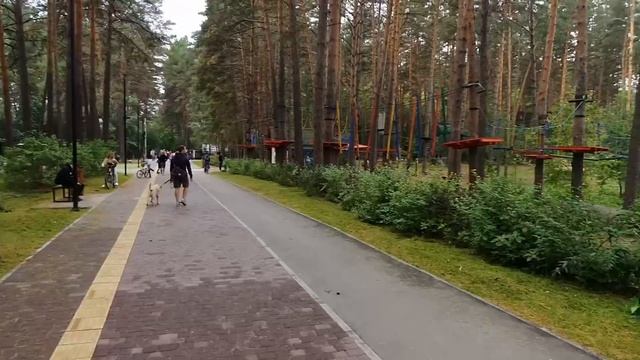 AUSTRALIANS IN RUSSIA exploring a park in Siberia. смотреть онлайн