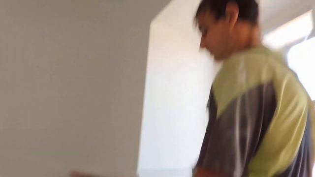 КАК ПОКРАСИТЬ СТЕНЫ, ПОТОЛОК И ОТКОСЫ БЕЗ ПЯТЕН