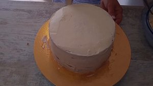 Бисквитный торт. Простой способ украсить торт.