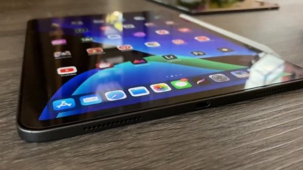 iPad Pro 10.5” (2017) vs iPad Pro 11” (2018) di tahun 2020