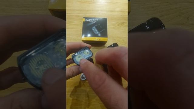 Новинка! Очень яркий передний фонарь "Bike Light" на велосипед, самокат. Заряжается от USB. смотреть онлайн