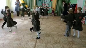 Танец "Смуглянка" младшая группа