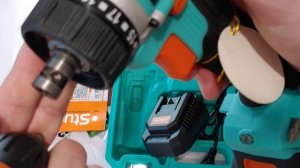 Шуруповёрт штурм . С быстросъемным патроном.