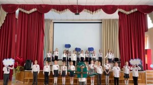 Выступление 3 класса «Л» с песней «Пора в путь дорогу»