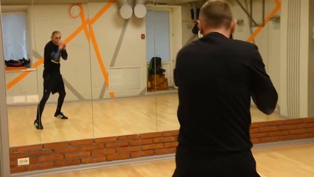 Бокс. Бой с тенью. Тренировка. Школа бокса Александра Заикина. смотреть онлайн