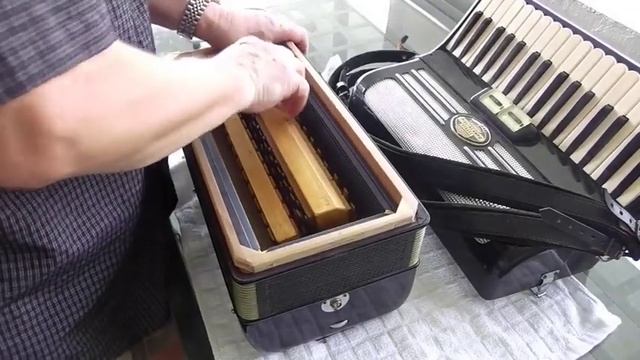 Accordion Repair part 1 смотреть онлайн