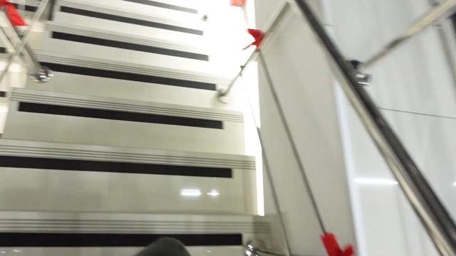 ОХРАНА выгнала из ЗАЛА! НАС ПОБИЛИ ЗА ЭТО!? смотреть онлайн