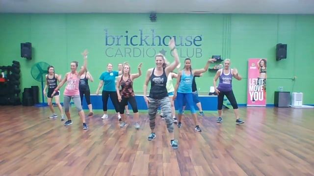 "I Will Survive" Brickhouse Style смотреть онлайн