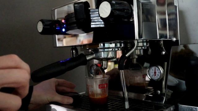 【エスプレッソマシン】La marzocco Linea Miniを使ったお家カフェ Vol.4 смотреть онлайн