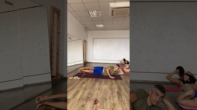 Открытая онлайн практика ХАТХА ЙОГИ в прямом эфире 11.00 субб 4 ноября 2023 ВИНЬЯСА ФЛОУ ЙОГА смотреть онлайн