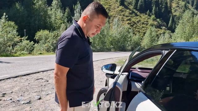 Zeekr X - Илон Макс приехал чтобы провести обзор машины смотреть онлайн