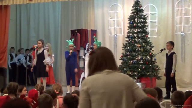 Новогодний праздник 3 и 4 классы школы № 57 (г. Новоуральск 21/12/2018) смотреть онлайн