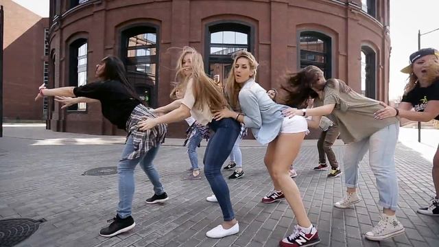 DESPASITO (Dj Nev Edit) - Daddy Yankee ft. Luis Fonsi (ZUMBA with DIANA BOSTAN) смотреть онлайн