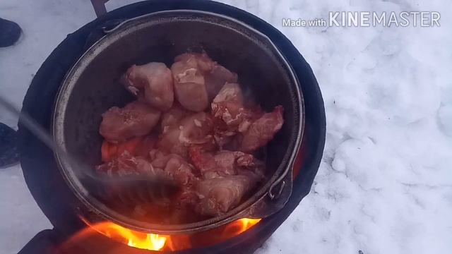 Кролик приготовленный на костре. Вкуснее не бывает! смотреть онлайн