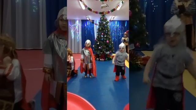 Не перевелись ещё на Руси богатыри русские смотреть онлайн