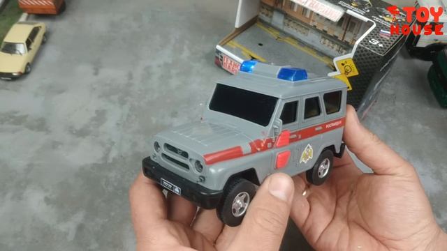 Машина УАЗ ХАНТЕР РОСГВАРДИЯ звук сирены, свет мигалки. Про машинки. смотреть онлайн