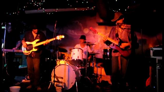 Andy G Drums w/ Rosco Martinez, Jeffery Reeves, "Black Magic Women" Part 1 смотреть онлайн