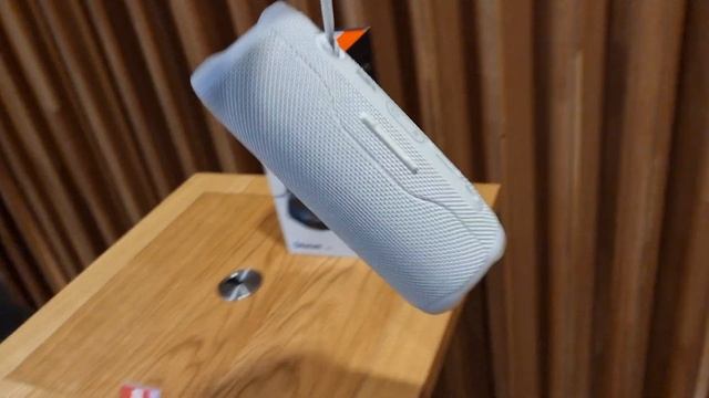 JBL Flip 6 im ersten Hands-on - Kraftvoller kleiner Lautsprecher mit Top-Sound смотреть онлайн