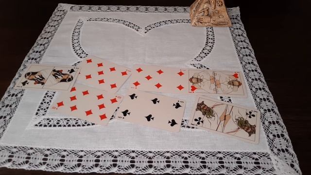 ОБЩИЙ РАСКЛАД НА КОРОЛЯ ЧЕРВИ смотреть онлайн