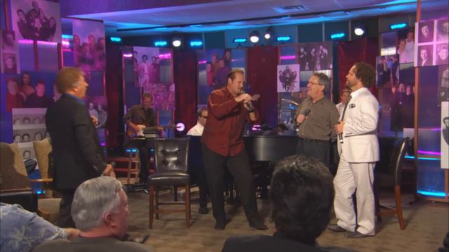 Michael English, Mark Lowry, David Phelps, Larnelle Harris - Give Up [Live] смотреть онлайн