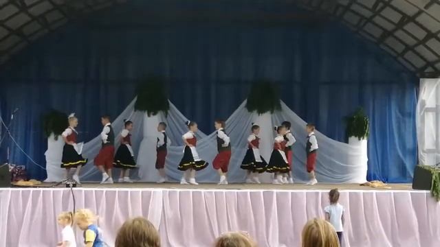 Литовский народный танец «КЛУМПАКОИС» (номинация: народный танец), постановщик Орлова Н.Н. смотреть онлайн