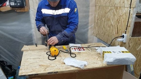 Обзор Фрезера DEKO DKR800 800Вт