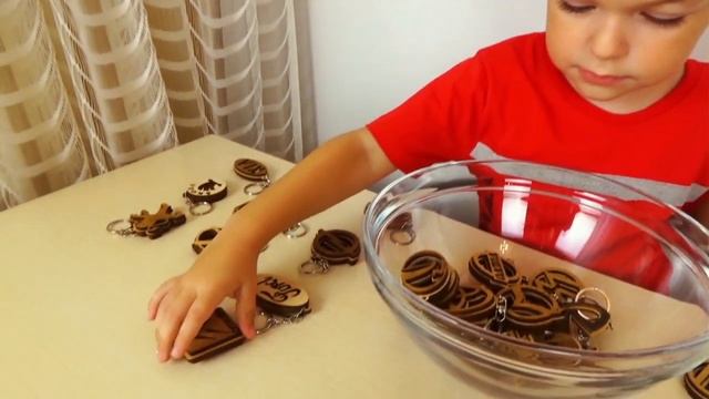 Марки автомобилей для детей Учим логотипы машин с Егором смотреть онлайн