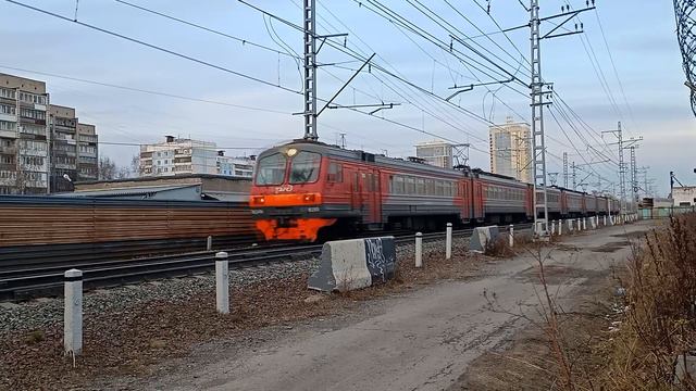 Движение электричек на участке Гагаринская - Плехановская в будний день смотреть онлайн