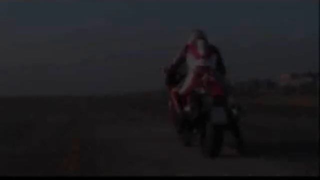 Kawasaki ZZR1400 Vs Suzuki HAYABUSA