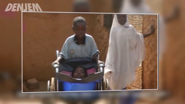 Девушка всю свою жизнь живёт в небольшом тазике. смотреть онлайн