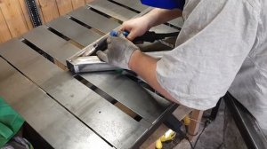 Простой садовый стол из профильной трубы / Simple garden table from a profile pipe